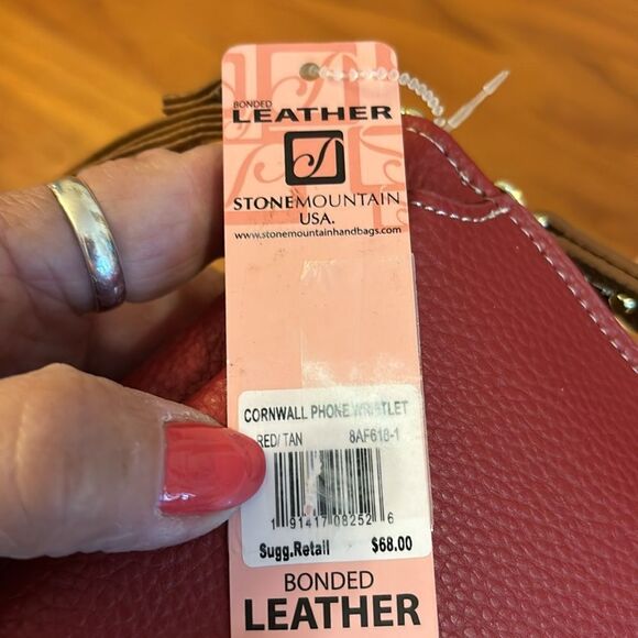 Stone Mountain Cornwall phone wristlet red.  NWT - Picture 9 of 10